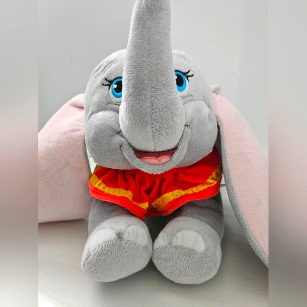 Disney Dumbo the Elephant Disney Parks Plush Grey‎ Walt Disney World Stuffed